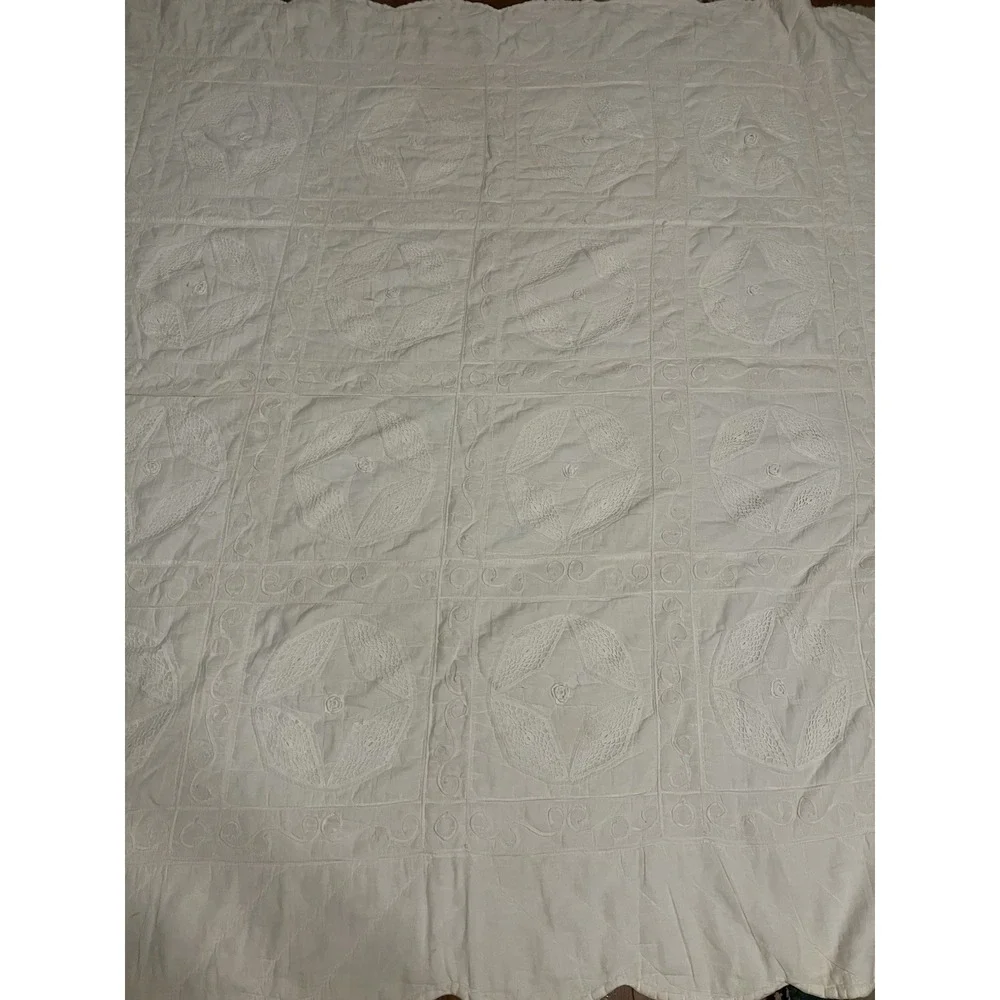 1900s Antique CottageCore Amish white on white BABY CRIB QUILT 81x72 hand stitch